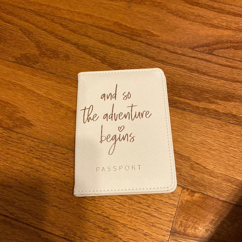 Passport wallet / travel wallet